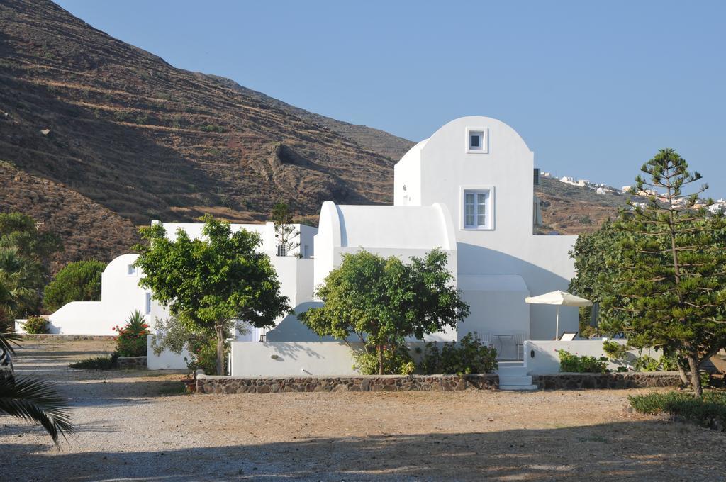 Pelagos Hotel - Oia Exterior photo